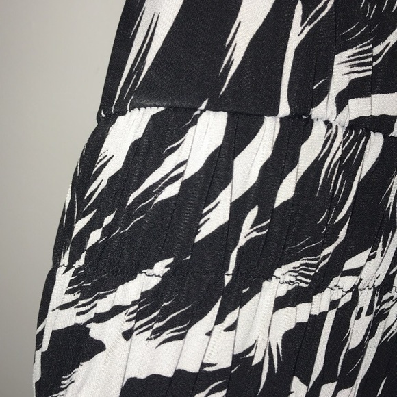 Very soft and stretchy epilogue dress - Picture 3 of 5